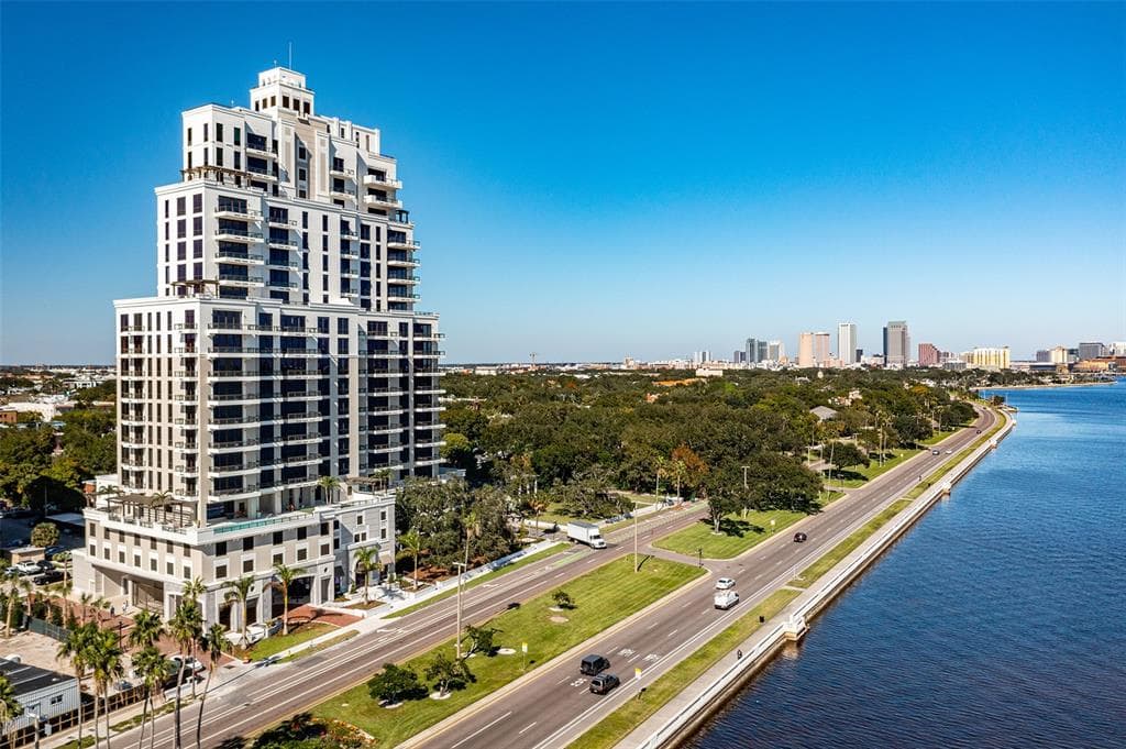 2103 BAYSHORE BOULEVARD UNIT 805