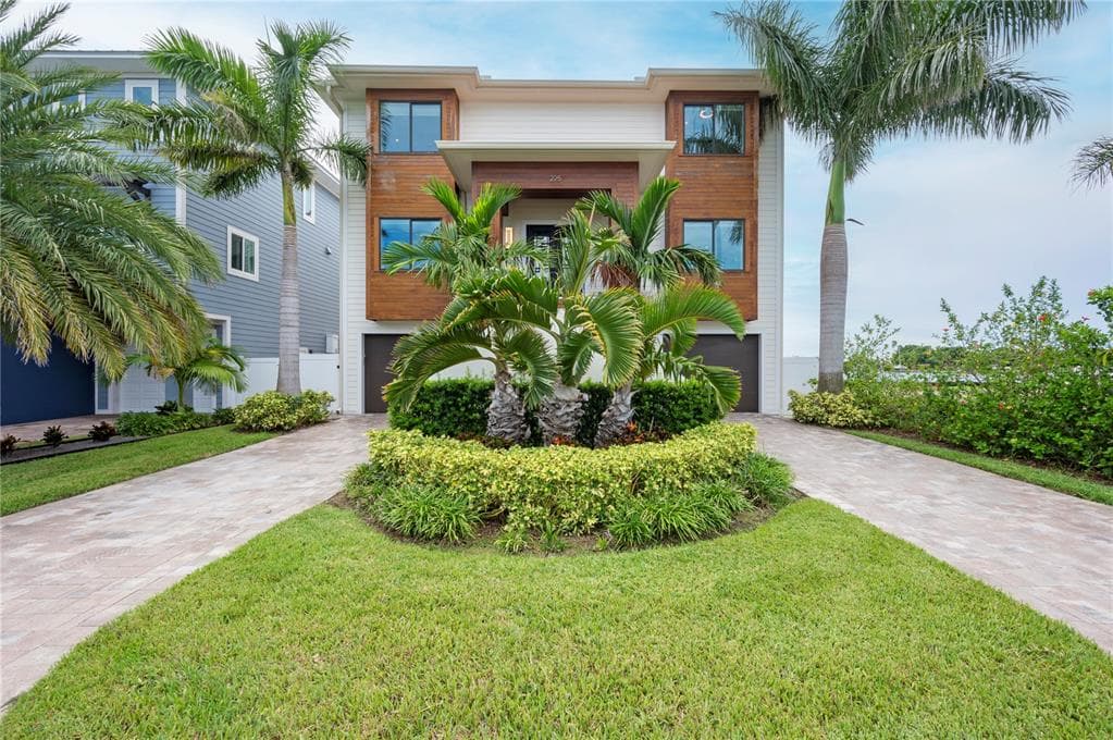 225 PUNTA VISTA DRIVE ST PETE BEACH, FL 33706