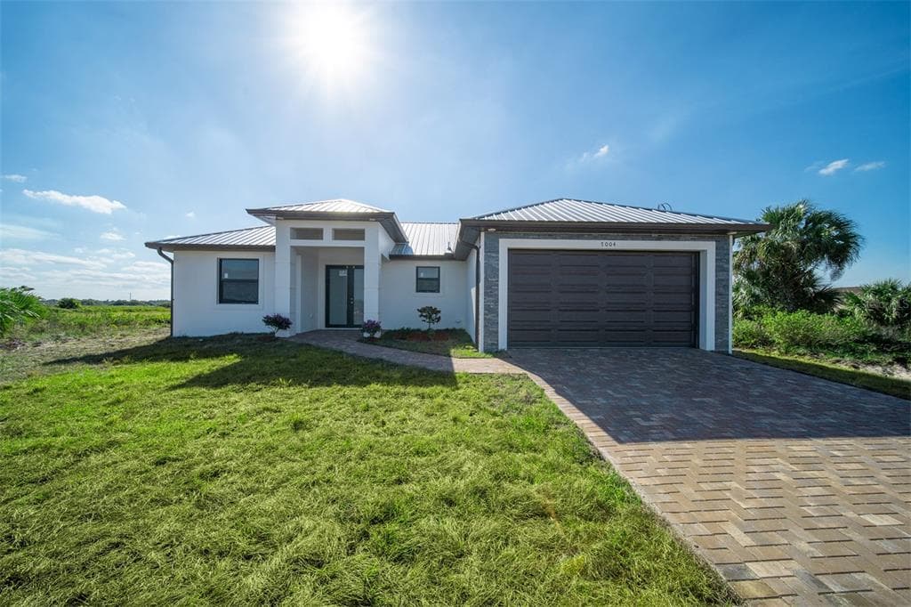 7035 BRAZIL CIRCLE LABELLE, FL 33935