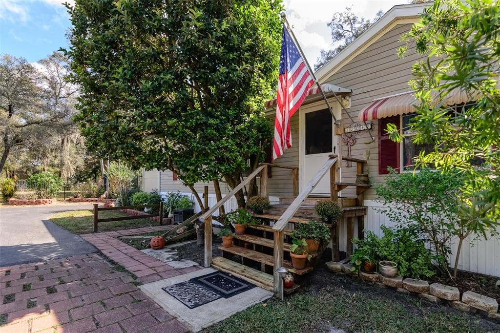 12042 PARKWOOD STREET HUDSON, FL 34669