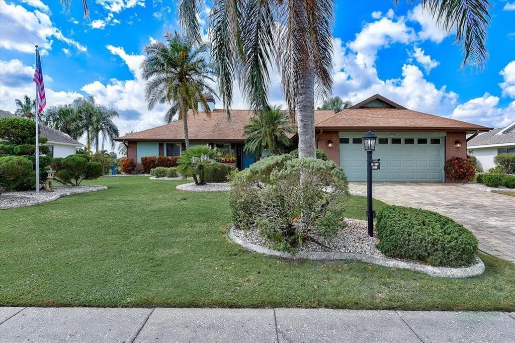 1910 EAST VIEW DRIVE