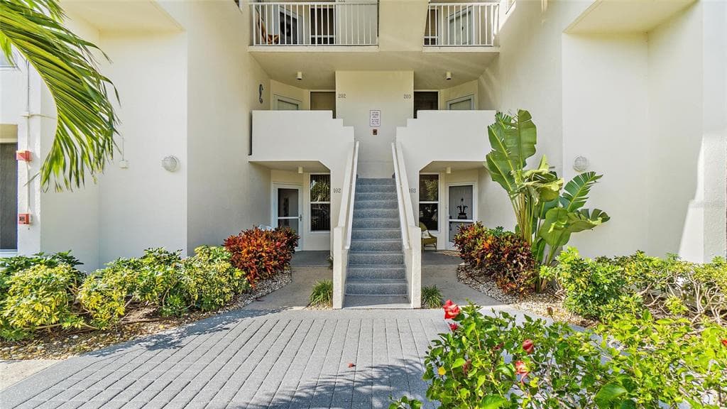 5281 ISLA KEY BOULEVARD S UNIT 203 ST PETERSBURG, FL 33715