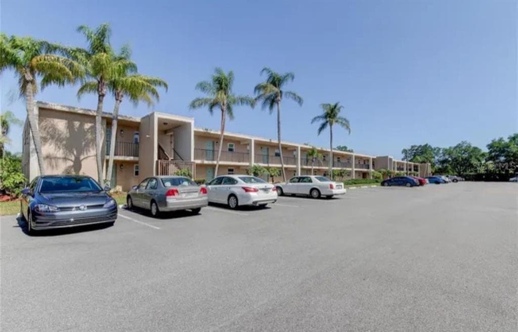 12300 PARK BOULEVARD UNIT 206 SEMINOLE, FL 33772