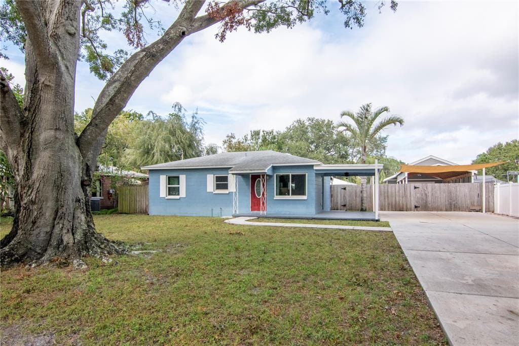 3019 W HELEN AVENUE TAMPA, FL 33611