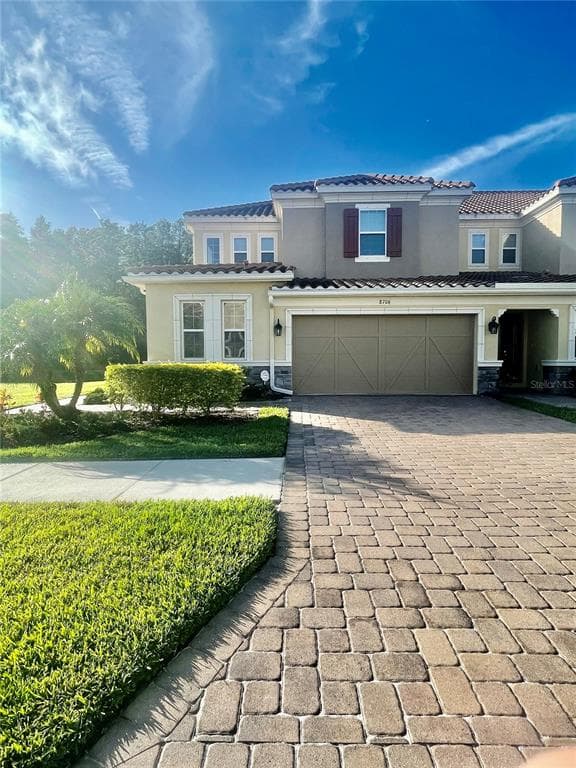 8706 TERRACINA LAKE DRIVE TAMPA, FL 33625