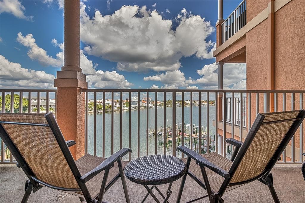 530 S GULFVIEW BOULEVARD UNIT 402 CLEARWATER, FL 33767