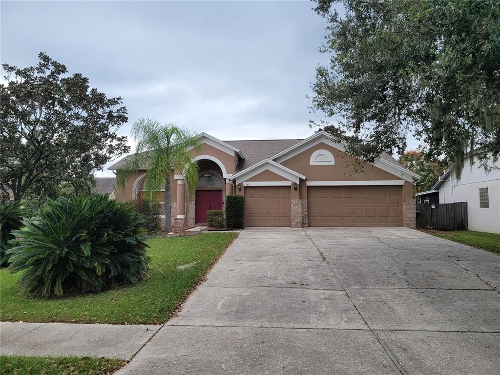 1811 POWDER RIDGE DRIVE VALRICO, FL 33594