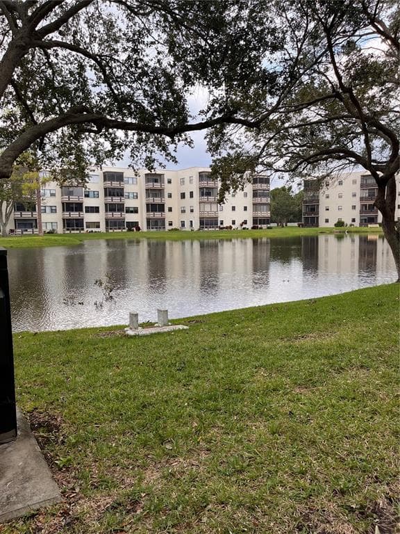 6080 80 STREET N UNIT 305 ST PETERSBURG, FL 33709