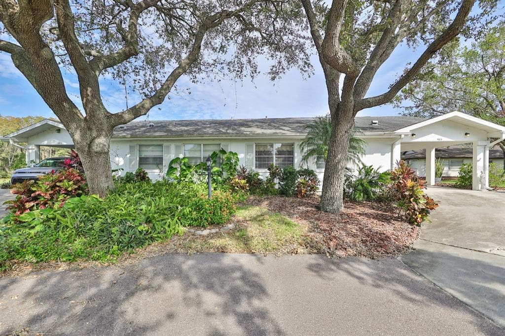 1905 HANSON COURT