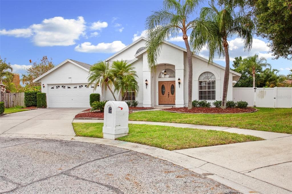 13001 GLENEAGLES PLACE RIVERVIEW, FL 33579