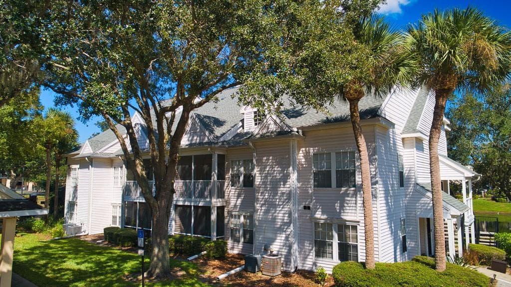 3315 HAVILAND COURT UNIT 303 PALM HARBOR, FL 34684