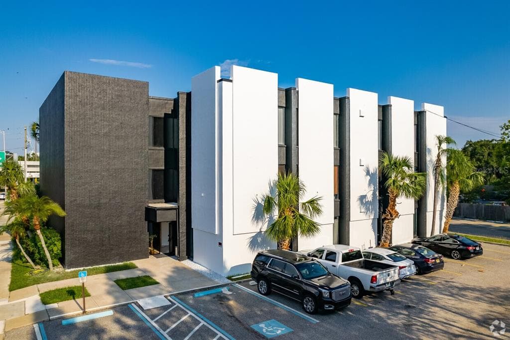 3118 GULF TO BAY BOULEVARD UNIT 209 CLEARWATER, FL 33759