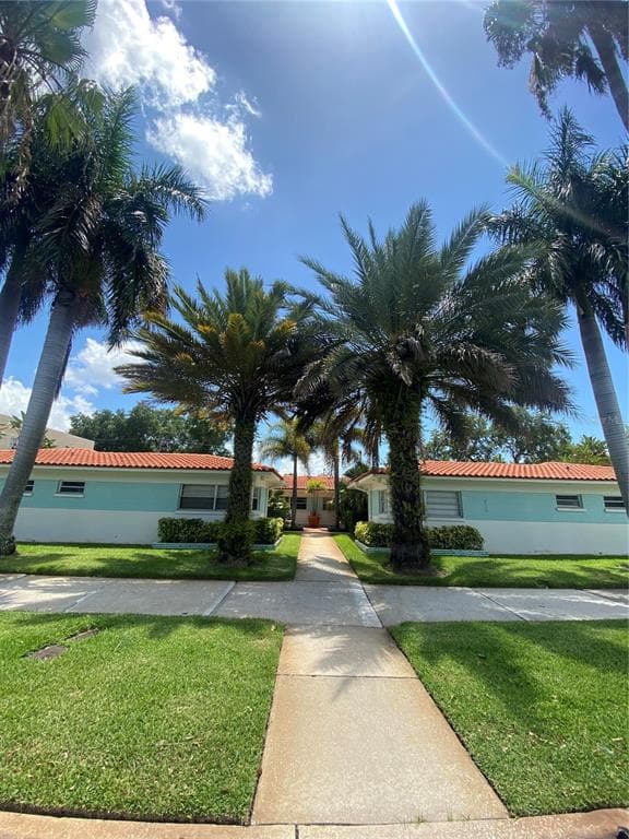 70 DAVIS BOULEVARD UNIT 10 TAMPA, FL 33606