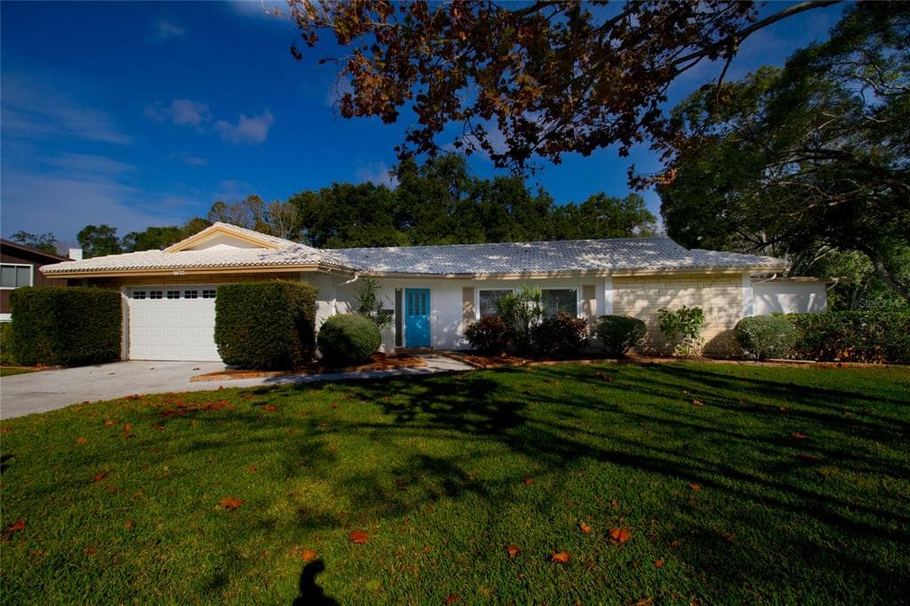 1672 MCKAY COURT DUNEDIN, FL 34698