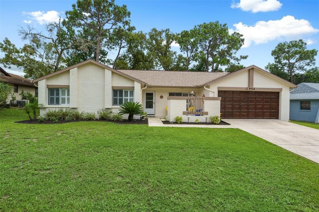 8966 HERNANDO WAY WEEKI WACHEE, FL 34613