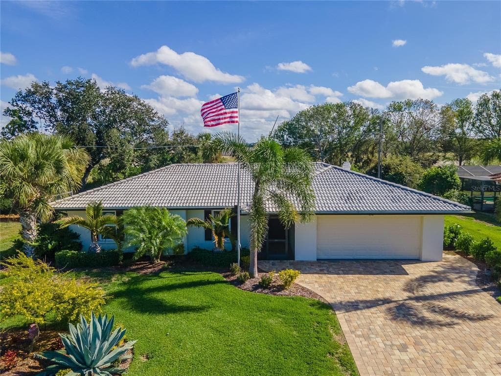 474 RUBENS DRIVE E NOKOMIS, FL 34275