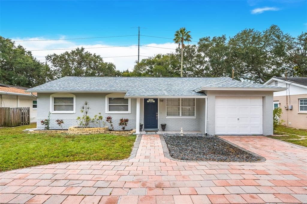 2229 S LAGOON CIRCLE