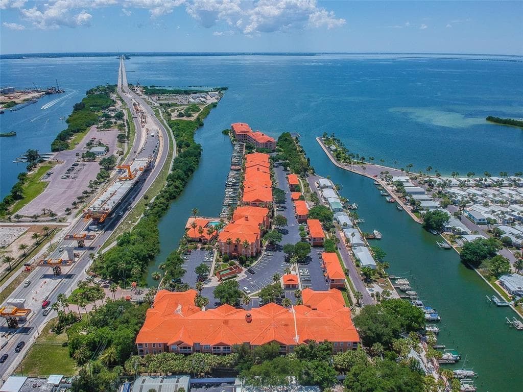 5000 CULBREATH KEY WAY UNIT 8124 TAMPA, FL 33611