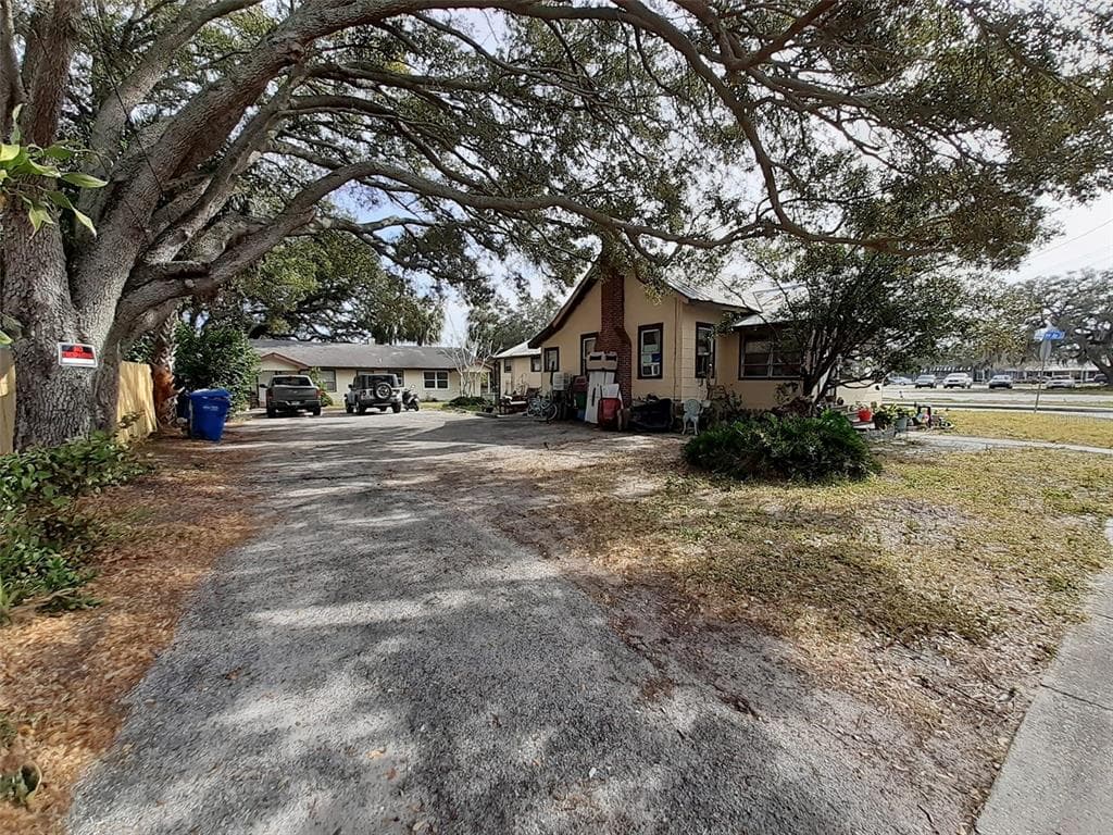 152 4TH STREET NW LARGO, FL 33770