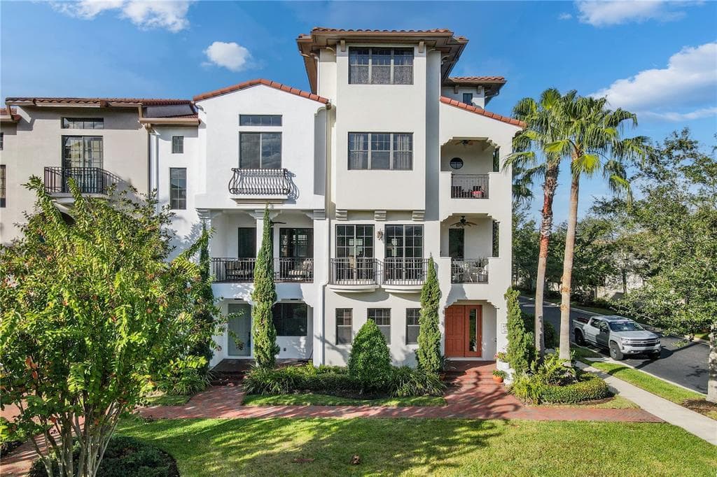 4815 YACHT CLUB DRIVE UNIT 101 TAMPA, FL 33616