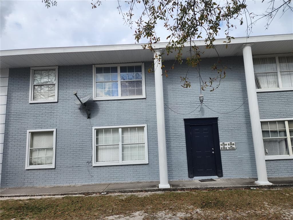 5302 WHITEWAY DRIVE UNIT 5302