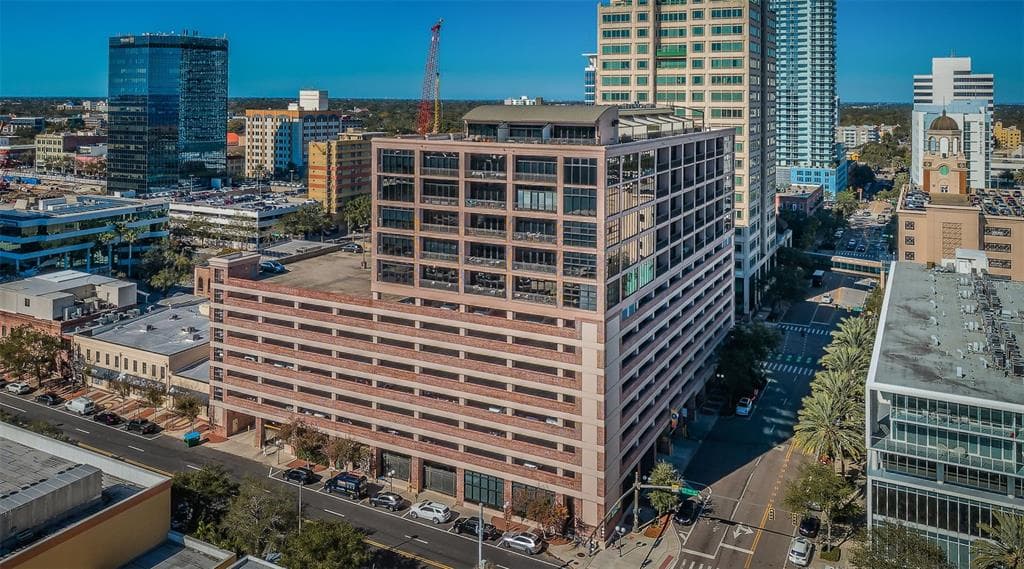 175 2ND STREET S UNIT P-04 ST PETERSBURG, FL 33701