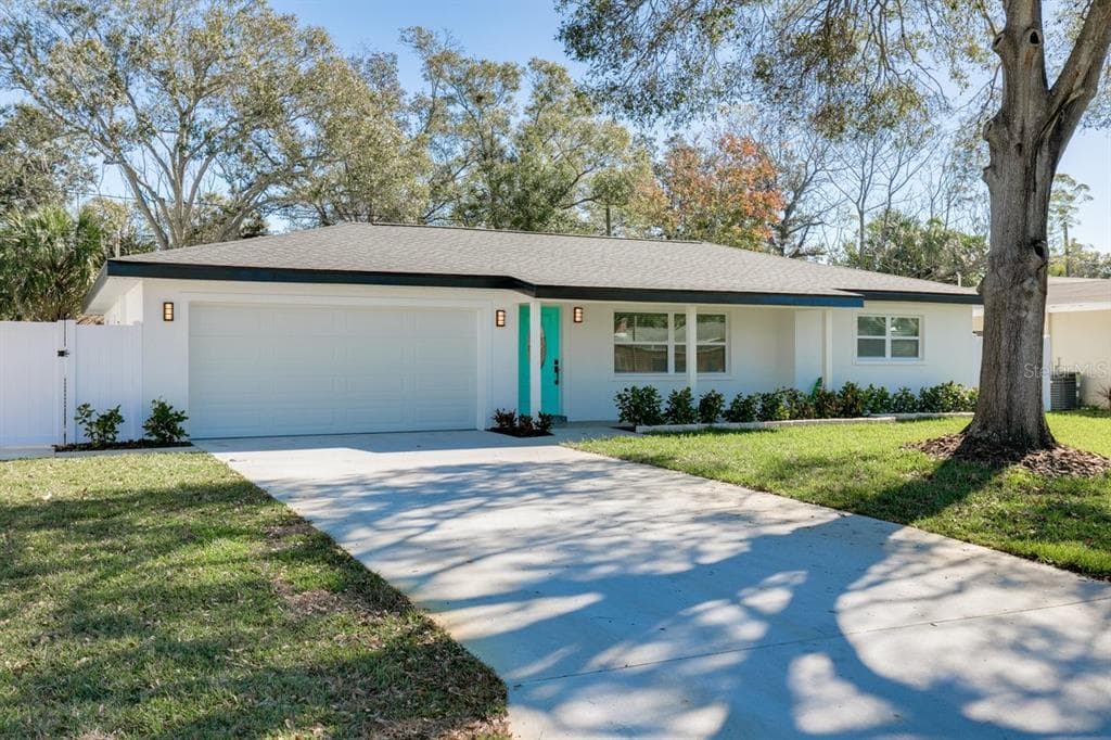 1729 GREENHILL DRIVE