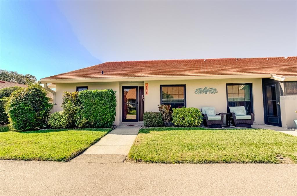 2058 GROVE LANE CLEARWATER, FL 33763