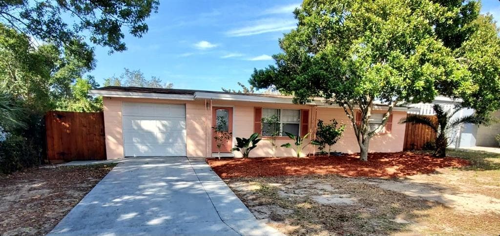 2039 HESS DRIVE HOLIDAY, FL 34691