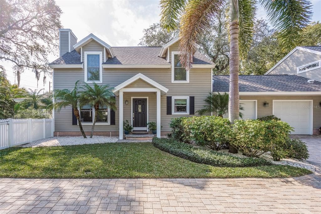557 FLORIDA AVENUE PALM HARBOR, FL 34683