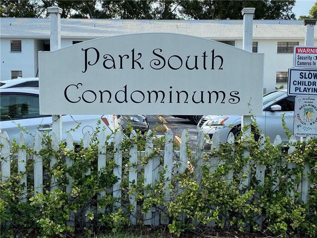 5855 62ND AVENUE N UNIT 104 PINELLAS PARK, FL 33781