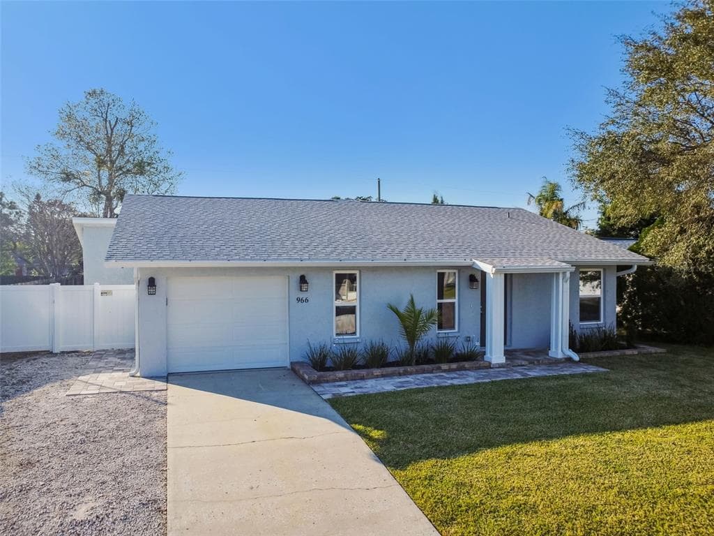 966 CROSLEY DRIVE DUNEDIN, FL 34698