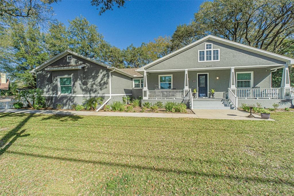 1609 LAKEWOOD DRIVE