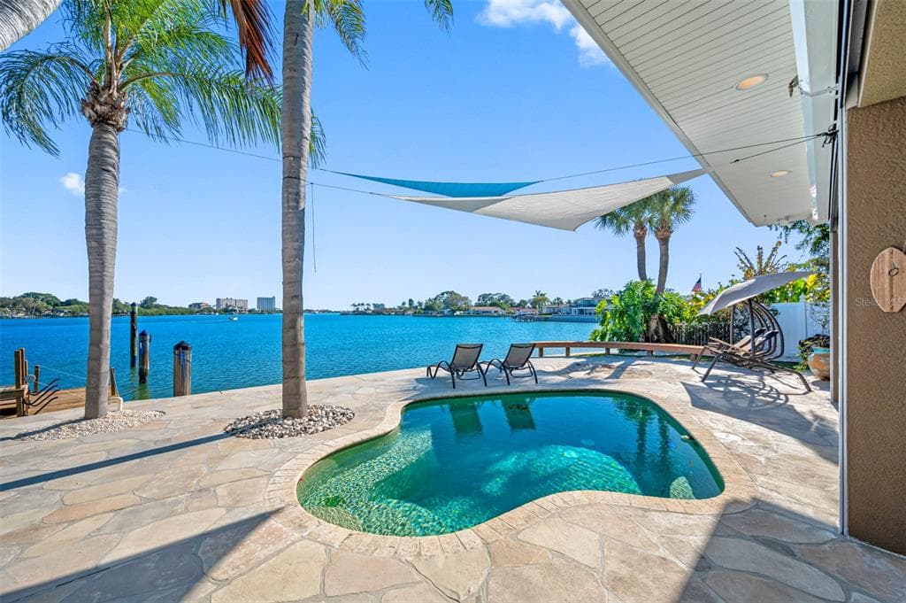 7804 CAUSEWAY BOULEVARD S ST PETERSBURG, FL 33707
