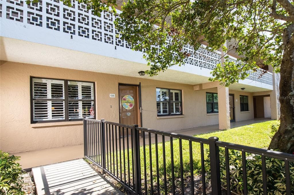 5085 1ST STREET NE UNIT 135