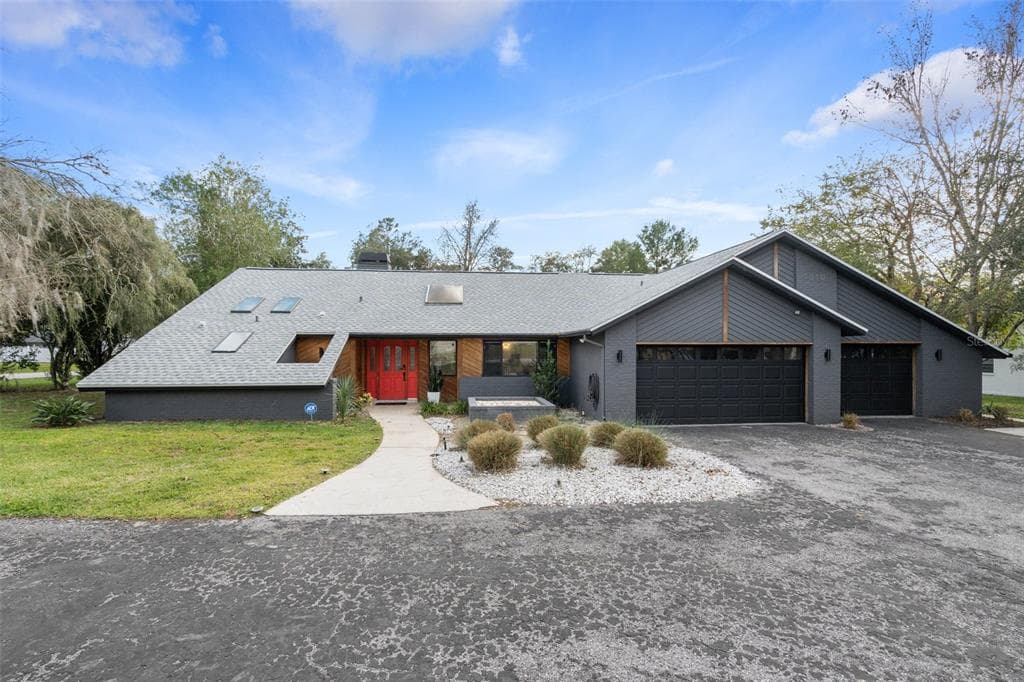7910 FLORAL DRIVE WEEKI WACHEE, FL 34607