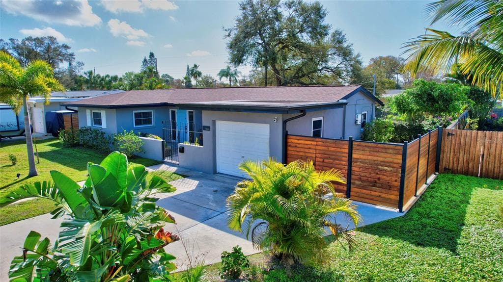 5944 33RD AVENUE N ST PETERSBURG, FL 33710