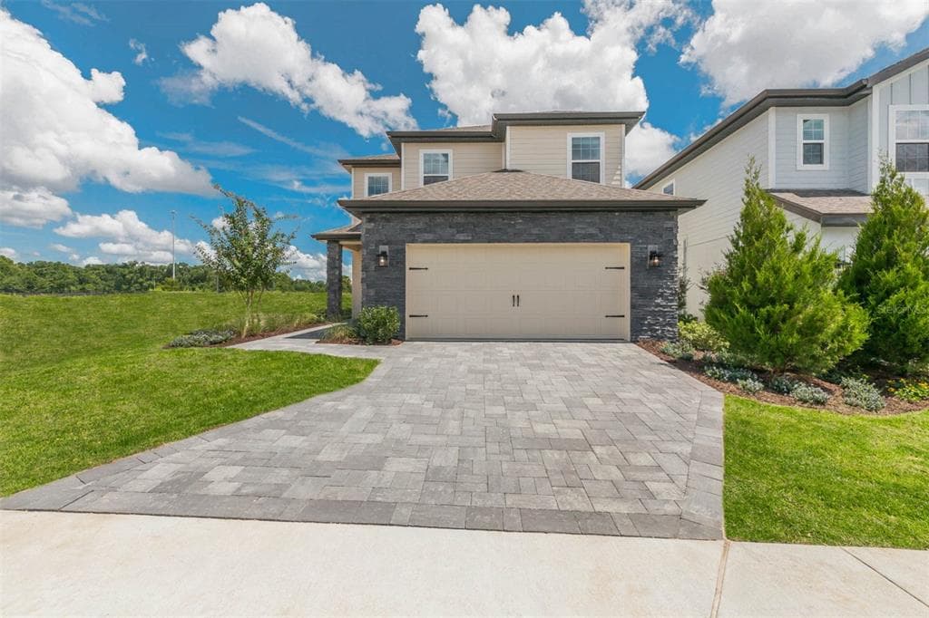 1395 GREENFIELD LOOP KISSIMMEE, FL 34747