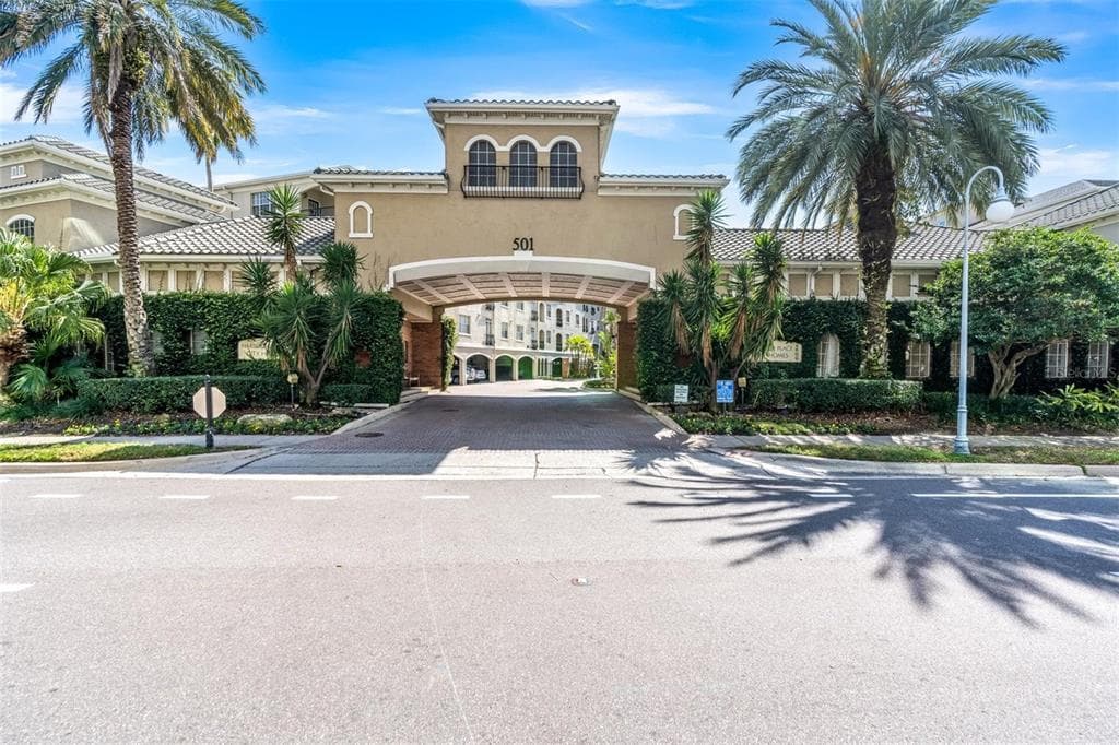 501 KNIGHTS RUN AVENUE UNIT 3103 TAMPA, FL 33602