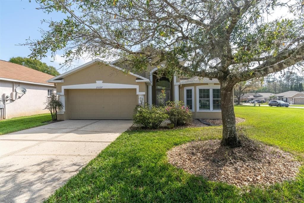 25327 SEVEN RIVERS CIRCLE LAND O LAKES, FL 34639
