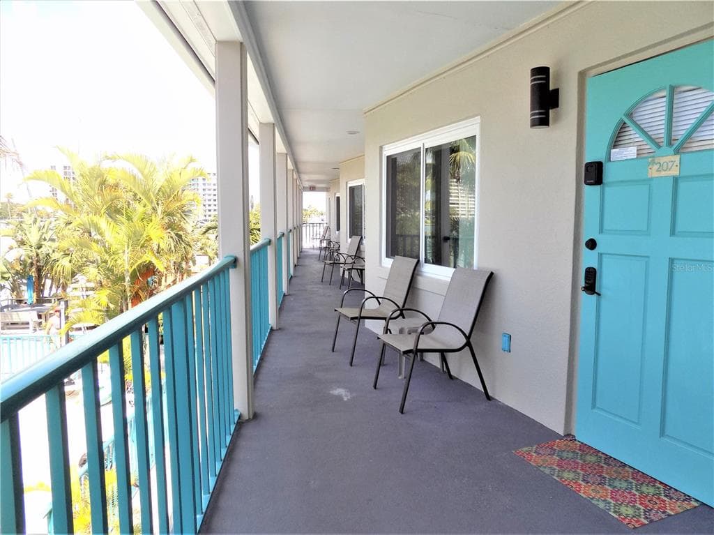 673 BAY ESPLANADE UNIT 207 CLEARWATER, FL 33767