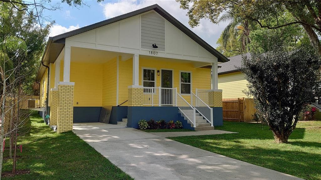 1807 HILLSIDE DRIVE TAMPA, FL 33610