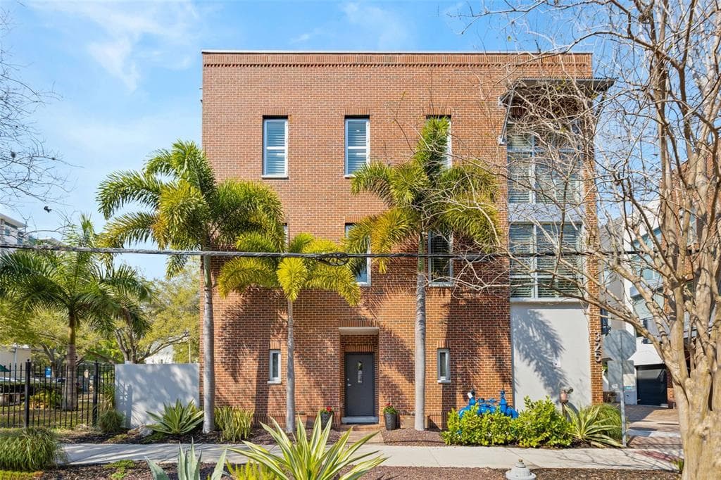 325 5TH AVENUE S UNIT 15 ST PETERSBURG, FL 33701