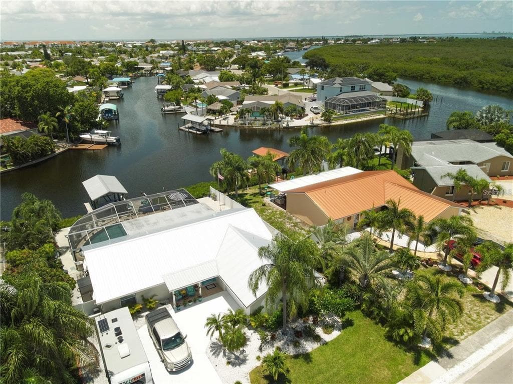 6526 BIMINI COURT APOLLO BEACH, FL 33572