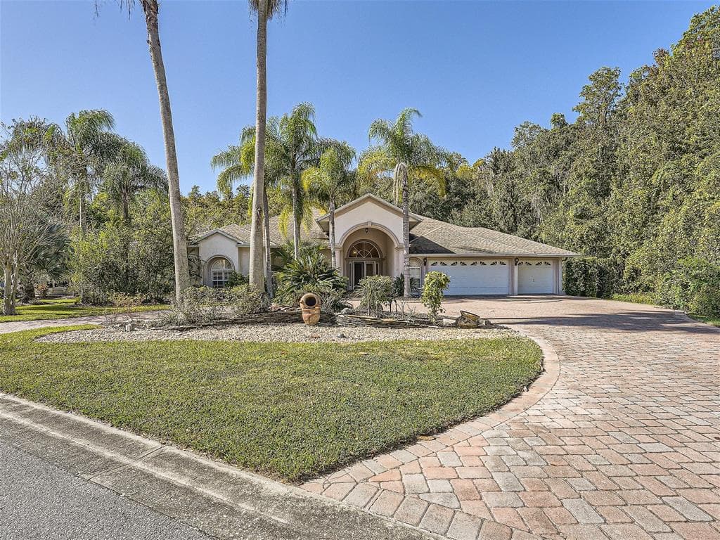 5243 FOX HUNT DRIVE WESLEY CHAPEL, FL 33543