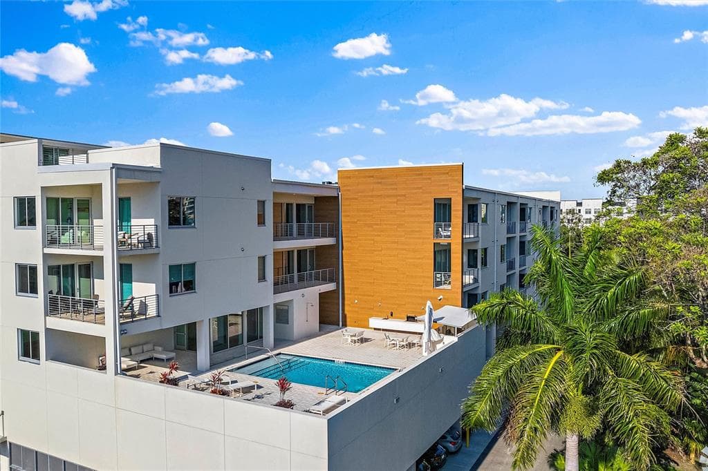 332 COCOANUT AVENUE UNIT 505 SARASOTA, FL 34236