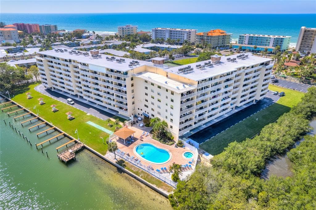 19451 GULF BOULEVARD UNIT 308 INDIAN SHORES, FL 33785