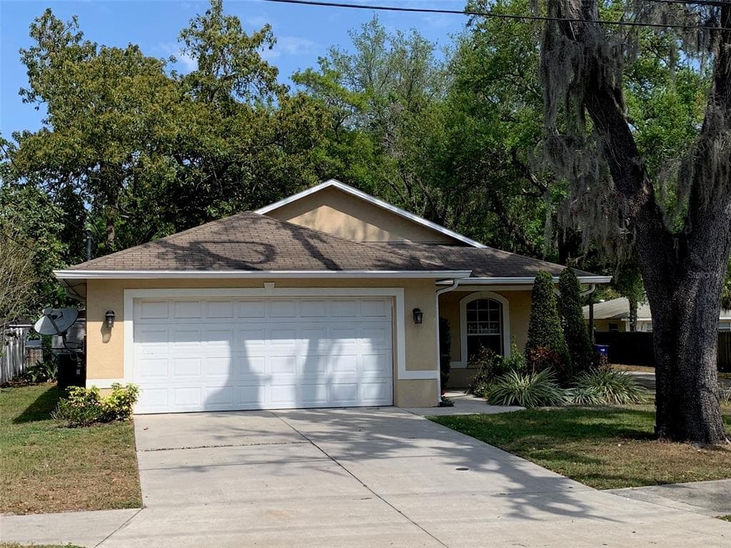 1810 E HANNA AVENUE TAMPA, FL 33610