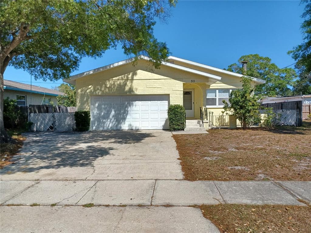 511 FREEPORT AVENUE N ST PETERSBURG, FL 33702