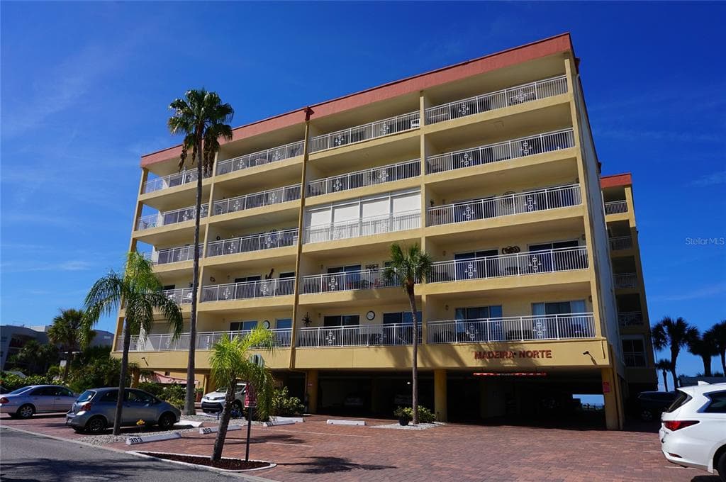 13000 GULF BOULEVARD UNIT 412 MADEIRA BEACH, FL 33708